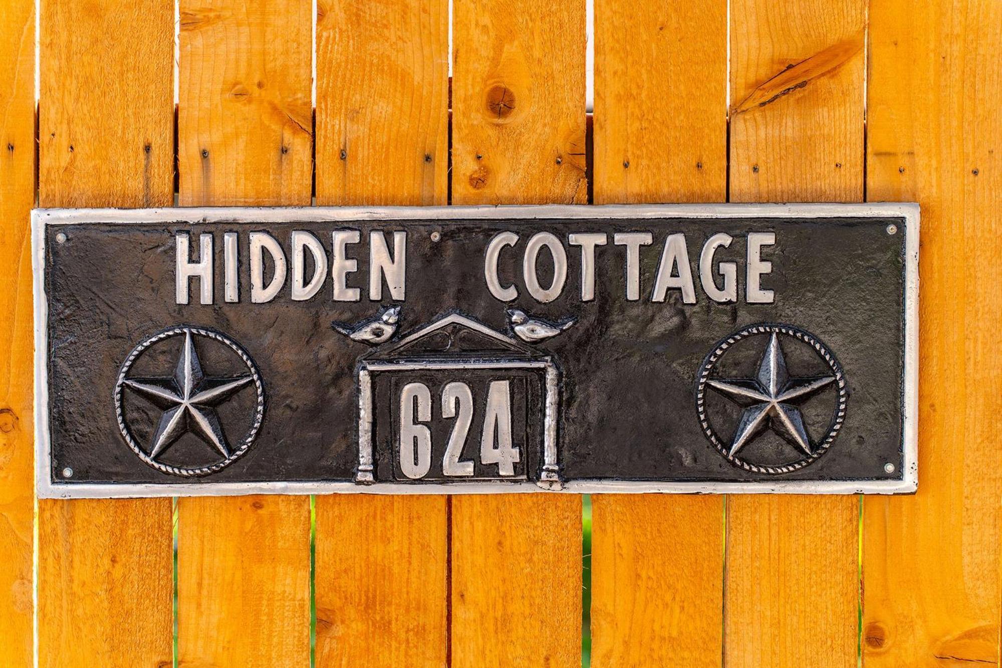 Hidden Cottage Mins To Main St And Sleeps 4 Fredericksburg Exteriér fotografie